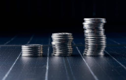 Cover Image for Money Market vs. High-Yield Savings: Key Differences Explained