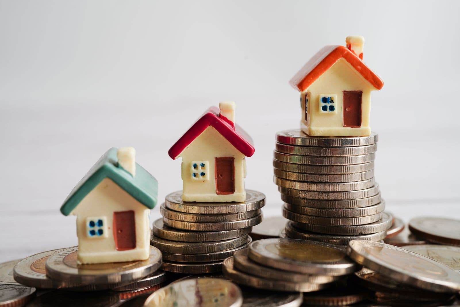 Cover Image for Real Estate Investment Risks & How to Minimize Losses